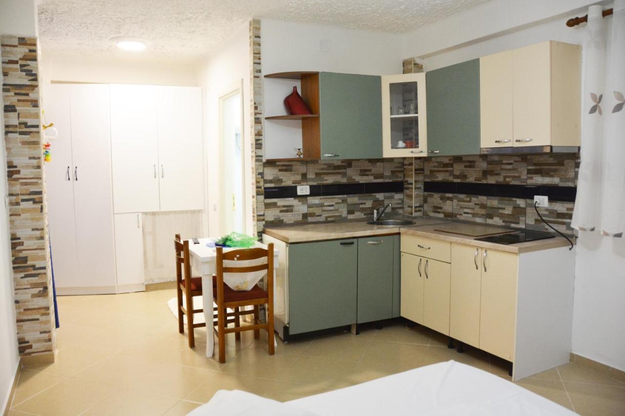 Vlorë Mico'S Apartments מראה חיצוני תמונה