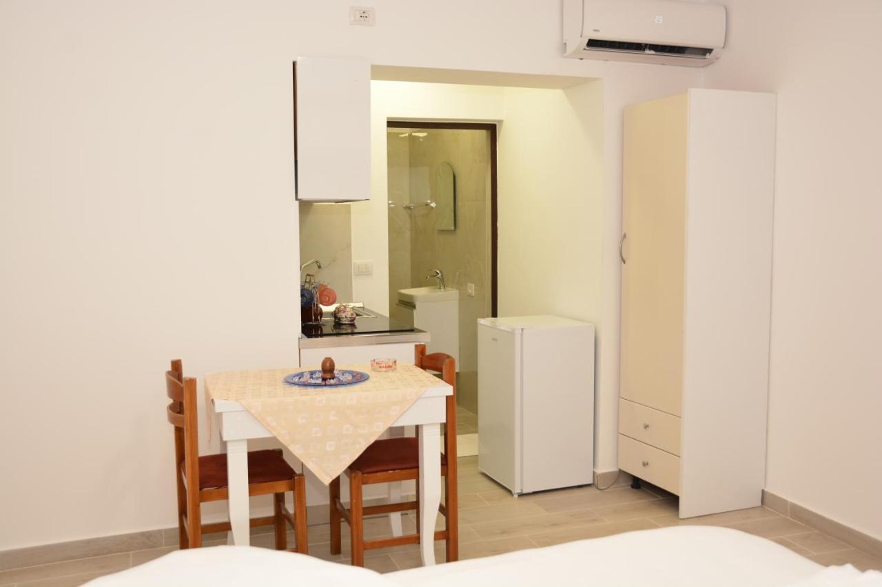 Vlorë Mico'S Apartments מראה חיצוני תמונה