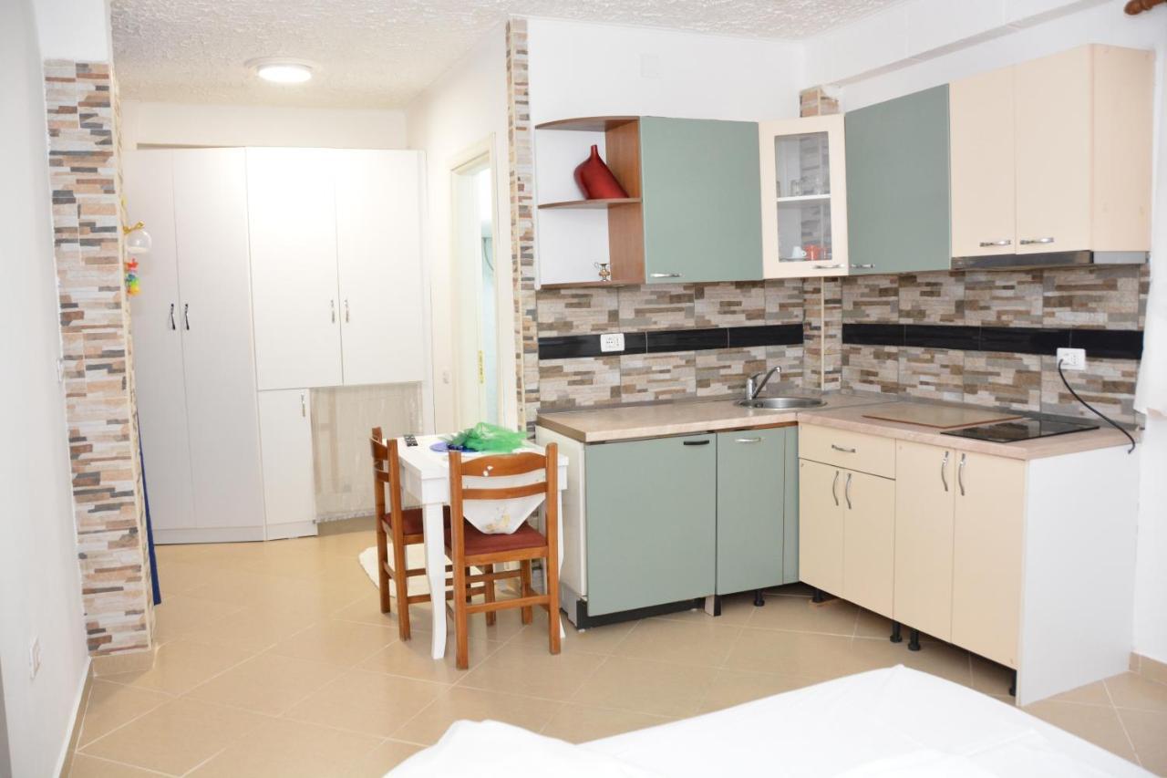 Vlorë Mico'S Apartments מראה חיצוני תמונה