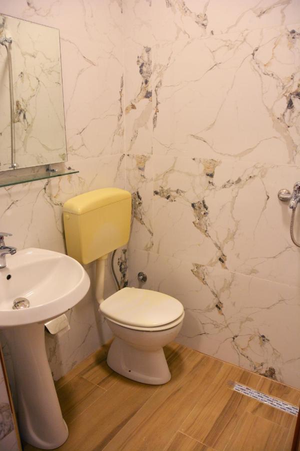 Vlorë Mico'S Apartments מראה חיצוני תמונה