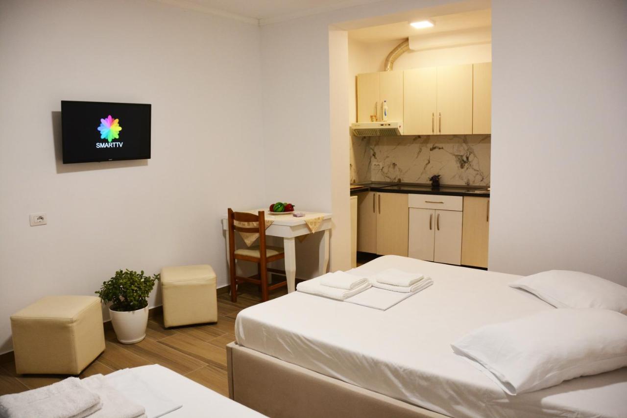 Vlorë Mico'S Apartments מראה חיצוני תמונה