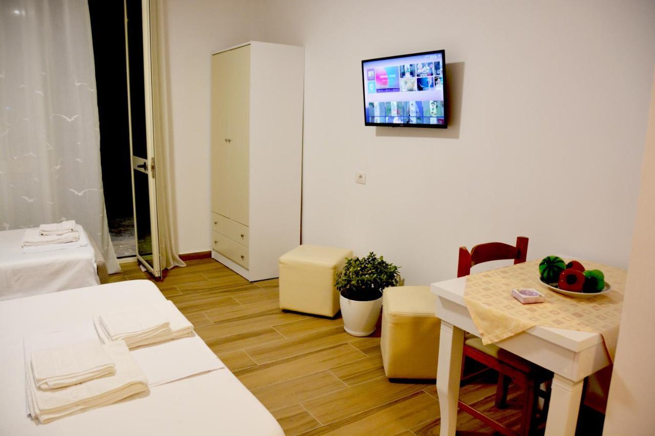 Vlorë Mico'S Apartments מראה חיצוני תמונה
