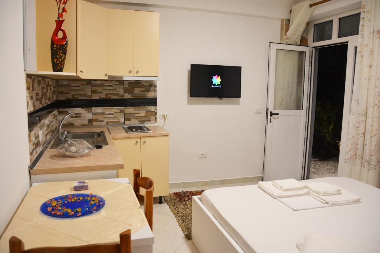 Vlorë Mico'S Apartments מראה חיצוני תמונה