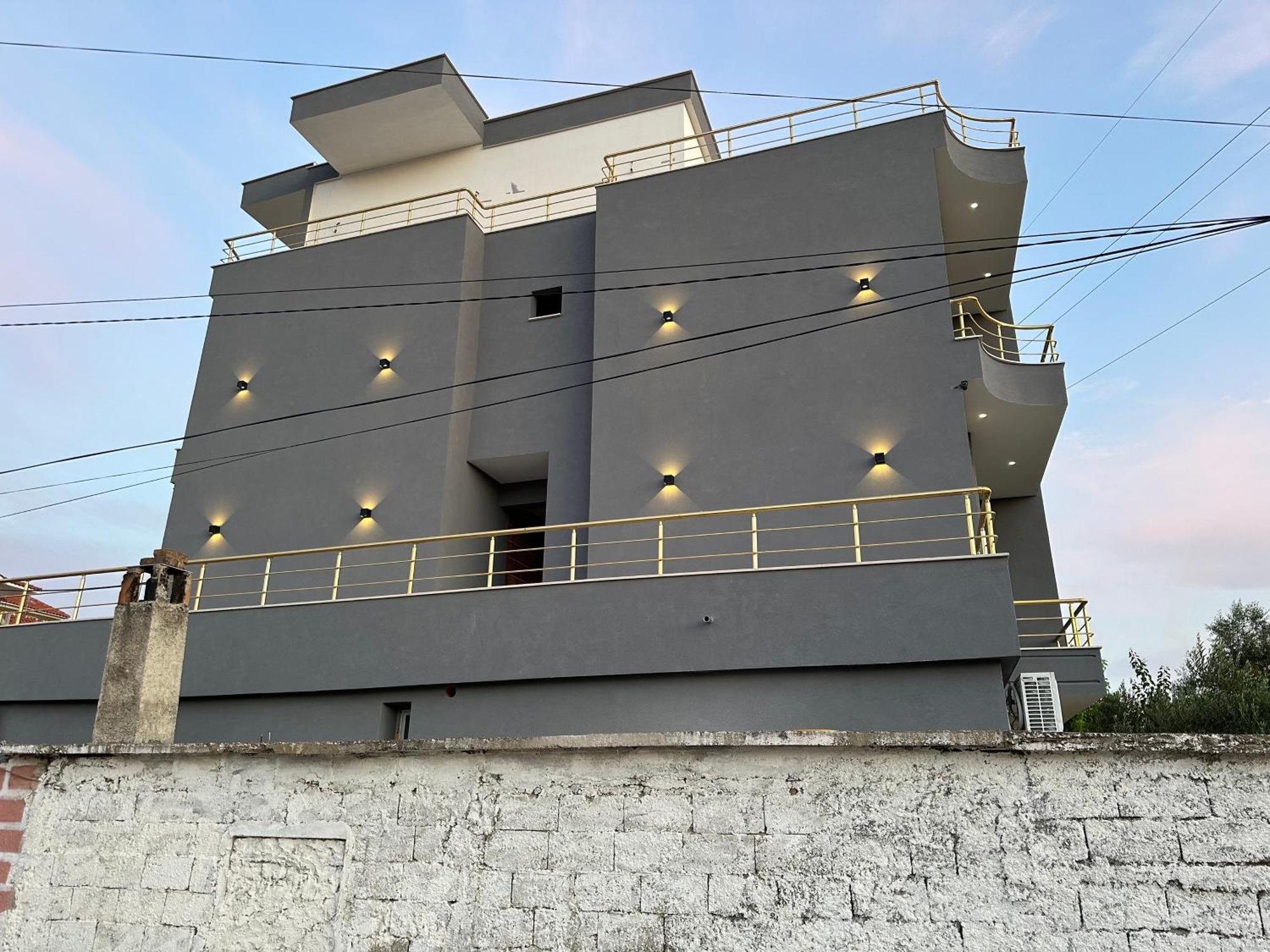 Vlorë Mico'S Apartments מראה חיצוני תמונה